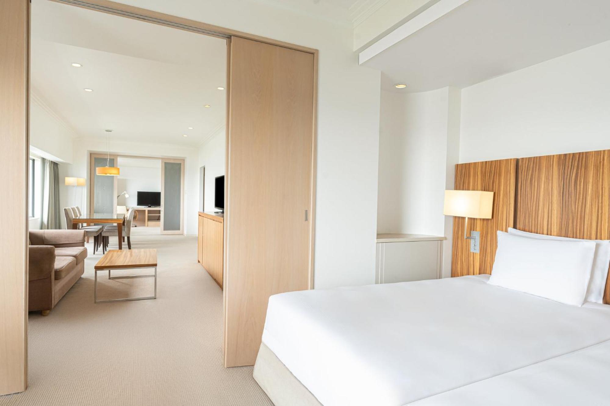 Ana Crowne Plaza Kobe By Ihg Hotel Luaran gambar A suite at the hotel